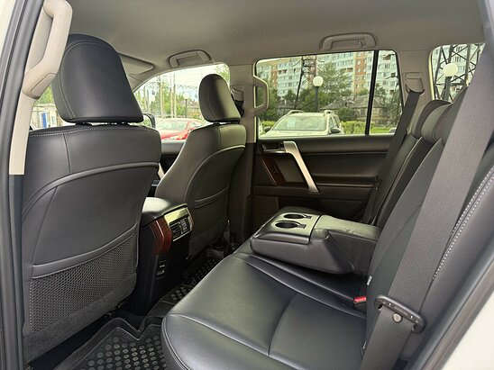 Toyota Land Cruiser Prado 4.0 AT (282 л.с.) Prestige