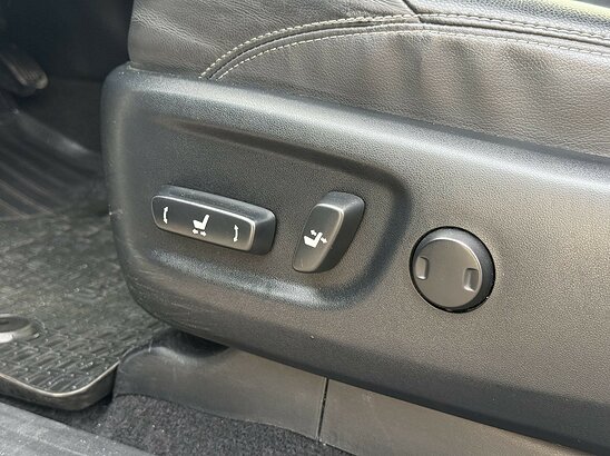 Toyota Land Cruiser Prado 4.0 AT (282 л.с.) Prestige