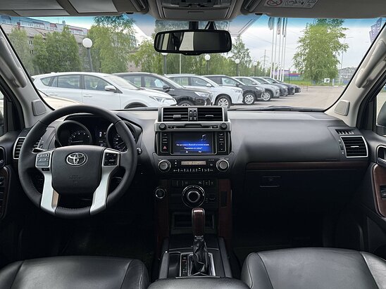 Toyota Land Cruiser Prado 4.0 AT (282 л.с.) Prestige