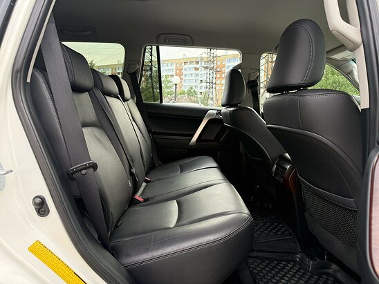 Toyota Land Cruiser Prado 4.0 AT (282 л.с.) Prestige