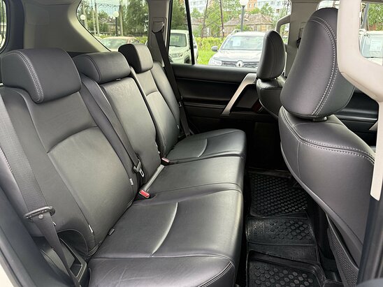 Toyota Land Cruiser Prado 4.0 AT (282 л.с.) Prestige