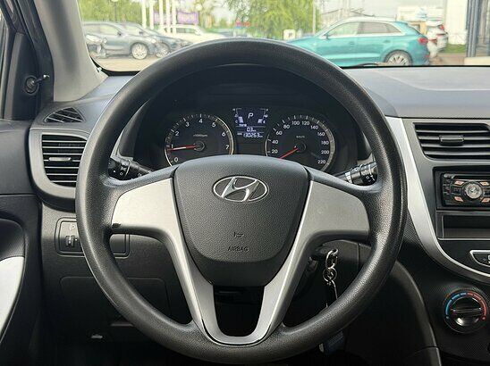 Hyundai Solaris 1.4 AT (107 л.с.) Classic