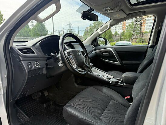 Mitsubishi Pajero Sport 2.4 D 4WD AT (181 л.с.) Instyle