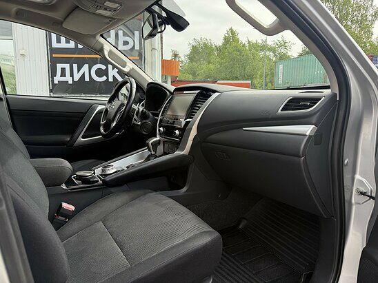 Mitsubishi Pajero Sport 2.4 D 4WD AT (181 л.с.) Instyle