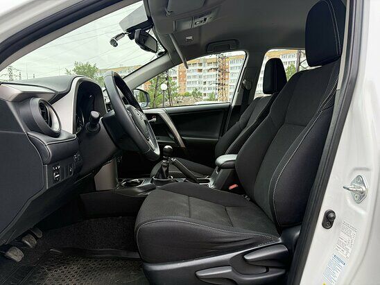 Toyota RAV4 2.0 AWD MT (146 л.с.) Comfort Plus