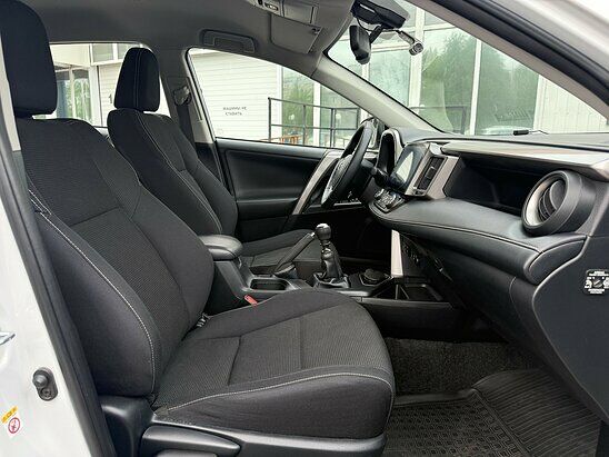 Toyota RAV4 2.0 AWD MT (146 л.с.) Comfort Plus