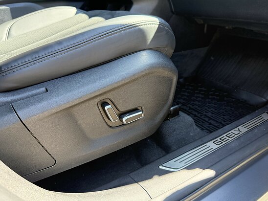 Geely Monjaro 2.0 4WD AT (238 л.с.) Exclusive