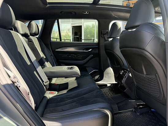 Geely Monjaro 2.0 4WD AT (238 л.с.) Exclusive