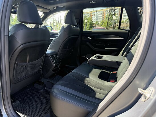 Geely Monjaro 2.0 4WD AT (238 л.с.) Exclusive