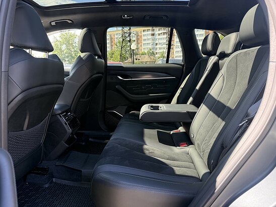 Geely Monjaro 2.0 4WD AT (238 л.с.) Exclusive
