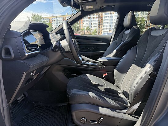 Geely Monjaro 2.0 4WD AT (238 л.с.) Exclusive