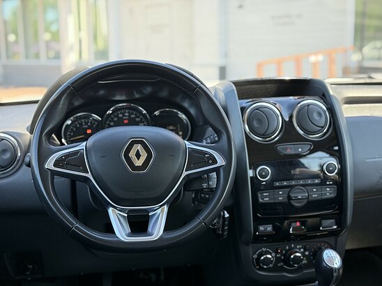 Renault Duster 2.0 4WD MT (143 л.с.) Drive