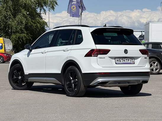 Volkswagen Tiguan 2.0 TSI 4MOTION DSG (180 л.с.) Offroad
