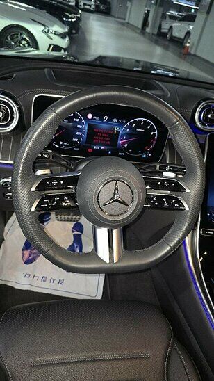 Mercedes-Benz GLC-класс GLC 300 2.0 4MATIC 9G-Tronic (258 л.с.)