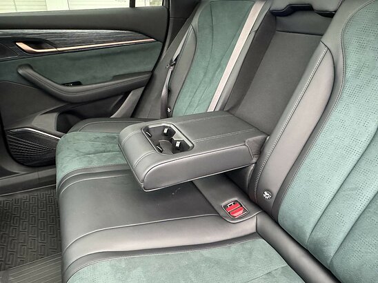 Geely Monjaro 2.0 4WD AT (238 л.с.) Exclusive
