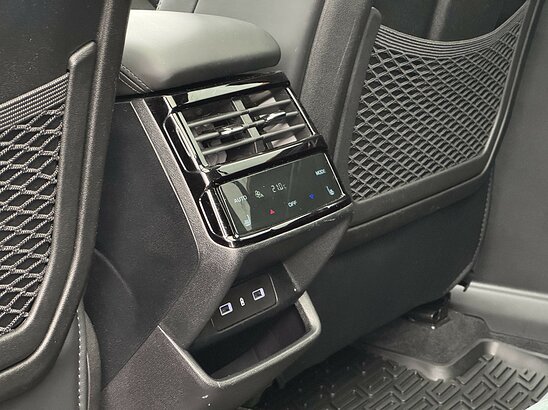 Geely Monjaro 2.0 4WD AT (238 л.с.) Exclusive