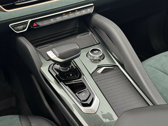 Geely Monjaro 2.0 4WD AT (238 л.с.) Exclusive