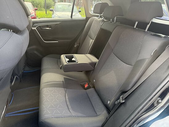 Toyota RAV4 2.0 4WD CVT (149 л.с.) Комфорт