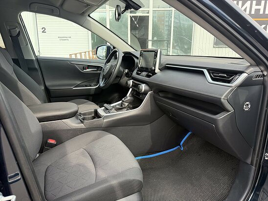 Toyota RAV4 2.0 4WD CVT (149 л.с.) Комфорт