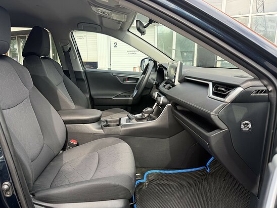Toyota RAV4 2.0 4WD CVT (149 л.с.) Комфорт