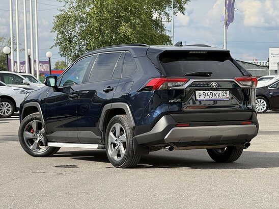 Toyota RAV4 2.0 4WD CVT (149 л.с.) Комфорт