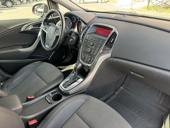 Opel Astra 1.4 Turbo AT (140 л.с.) Cosmo