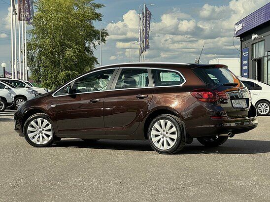 Opel Astra 1.4 Turbo AT (140 л.с.) Cosmo