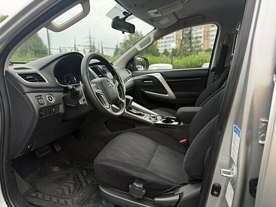 Mitsubishi Pajero Sport 2.4 DI-D 4WD AT (181 л.с.) Intense