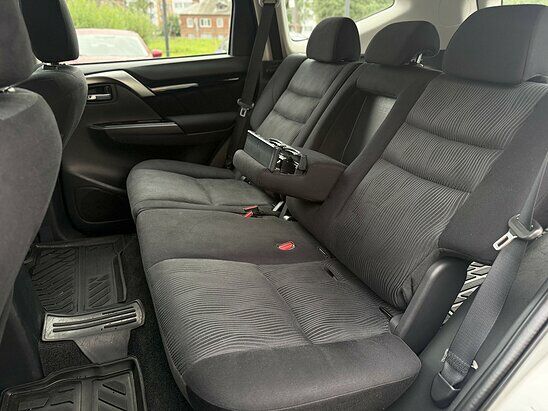 Mitsubishi Pajero Sport 2.4 DI-D 4WD AT (181 л.с.) Intense