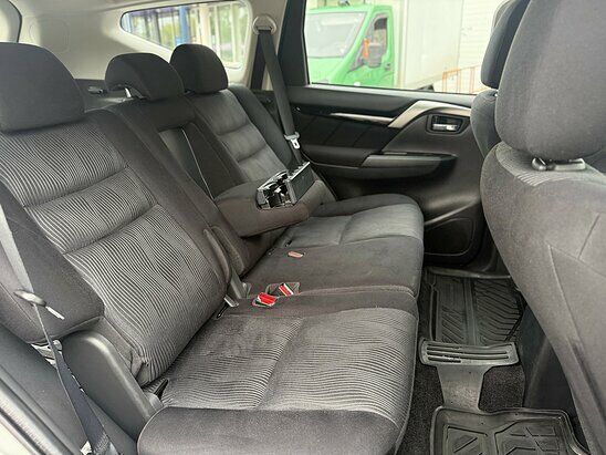 Mitsubishi Pajero Sport 2.4 DI-D 4WD AT (181 л.с.) Intense