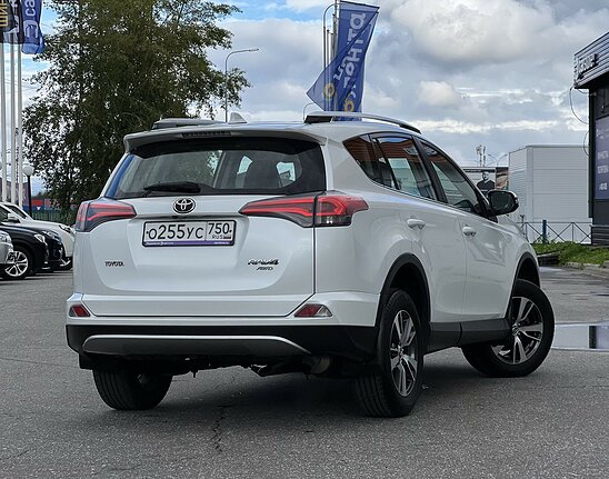 Toyota RAV4 2.0 4WD CVT (146 л.с.) Comfort Plus