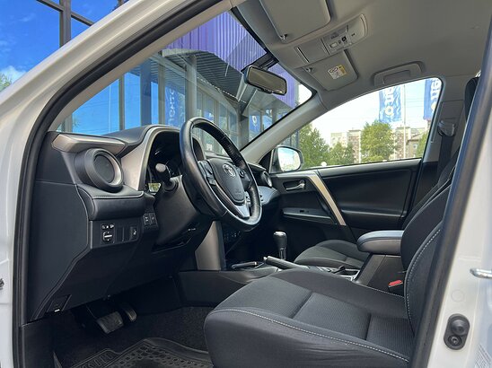 Toyota RAV4 2.0 4WD CVT (146 л.с.) Comfort Plus