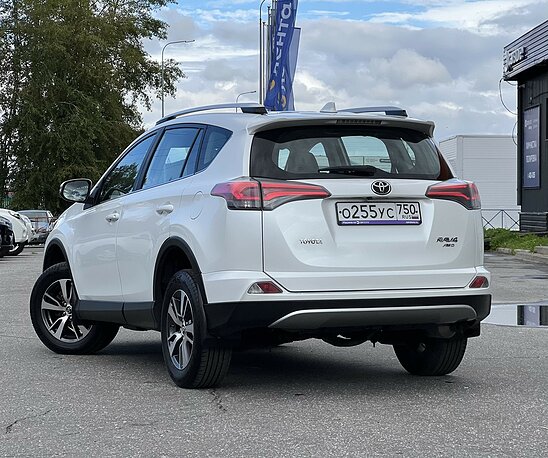 Toyota RAV4 2.0 4WD CVT (146 л.с.) Comfort Plus