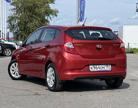 Hyundai Solaris 1.4 MT (107 л.с.) Active