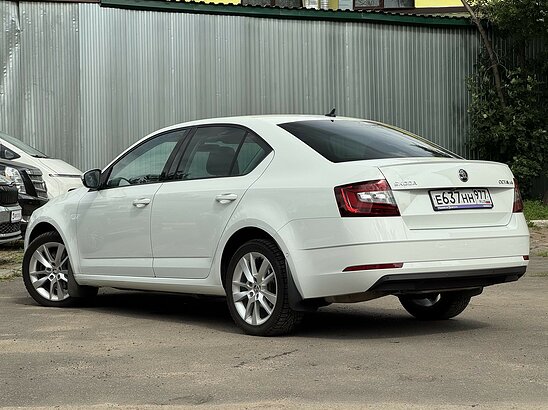 Skoda Octavia 1.8 TSI DSG (180 л.с.) Style