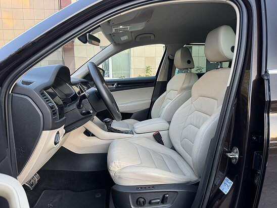 Skoda Kodiaq 2.0 TSI 4WD DSG (180 л.с.) Style