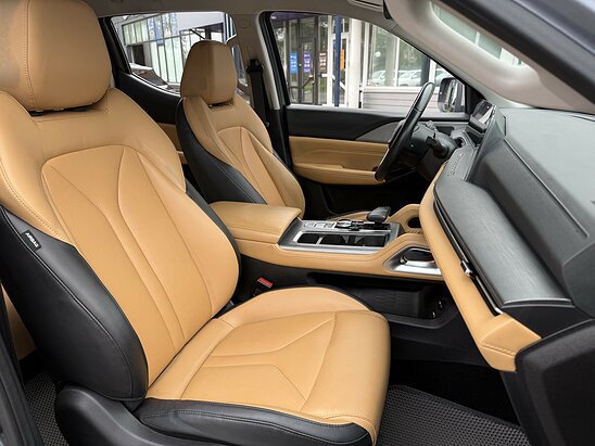 Changan Hunter Plus 2.0 4WD AT (226 л.с.) Люкс