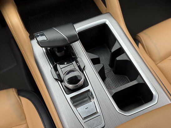 Changan Hunter Plus 2.0 4WD AT (226 л.с.) Люкс