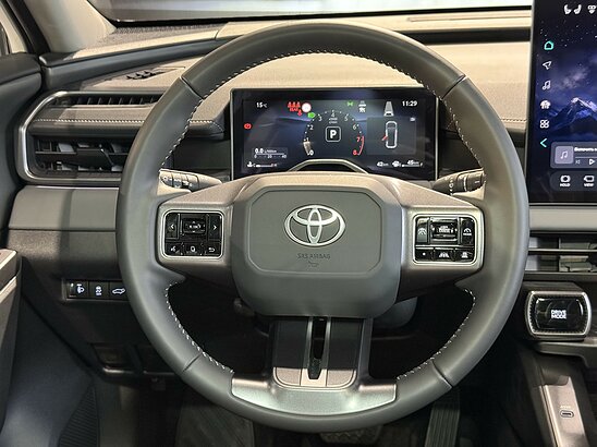 Toyota RAV4 2.0 4WD CVT (171 л.с.) Luxury