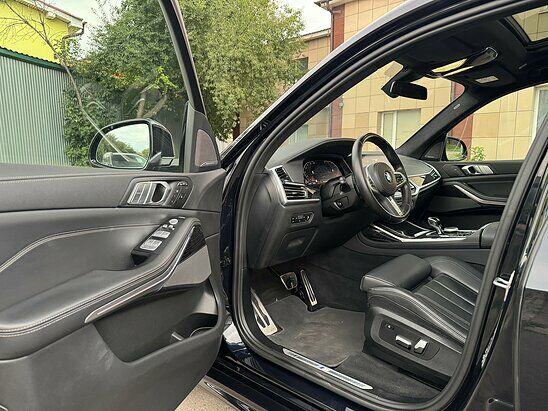 BMW X7 30d 3.0 xDrive Steptronic (249 л.с.) M Sport Plus