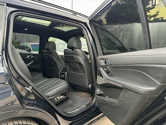 BMW X7 30d 3.0 xDrive Steptronic (249 л.с.) M Sport Plus