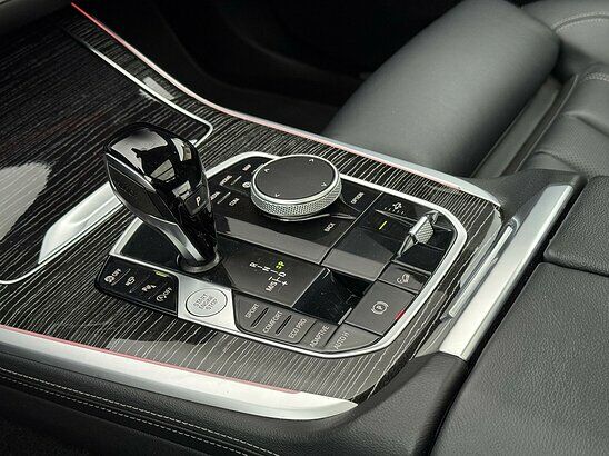 BMW X7 30d 3.0 xDrive Steptronic (249 л.с.) M Sport Plus