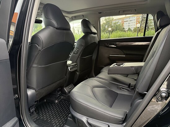 Toyota Highlander 2.0 4WD AT (248 л.с) Premium