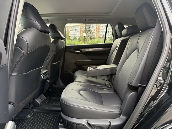 Toyota Highlander 2.0 4WD AT (248 л.с) Premium