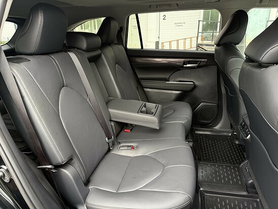 Toyota Highlander 2.0 4WD AT (248 л.с) Premium