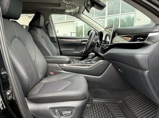 Toyota Highlander 2.0 4WD AT (248 л.с) Premium