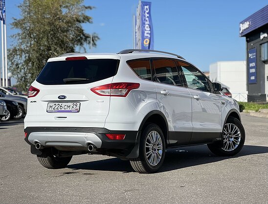 Ford Kuga 1.6 4WD AT (150 л.с.) Titanium