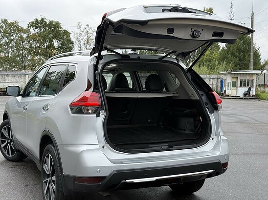 Nissan X-Trail 2.5 4WD CVT (171 л.с.) LE Top