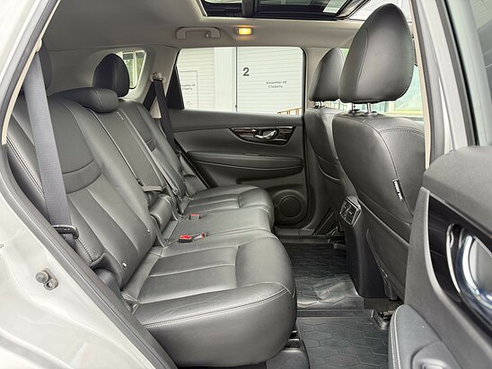 Nissan X-Trail 2.5 4WD CVT (171 л.с.) LE Top