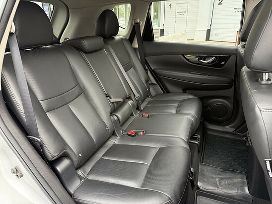 Nissan X-Trail 2.5 4WD CVT (171 л.с.) LE Top